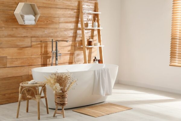 Les avantages de l’utilisation des meubles en bois dans la salle de bain
